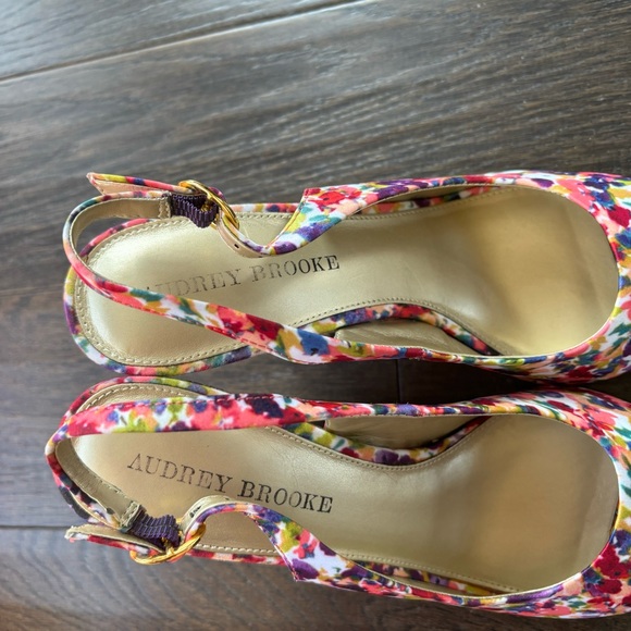 Audrey Brooke Size 7.5 Multicoloured Open Toed 5 Inch Wedges - Picture 9 of 13